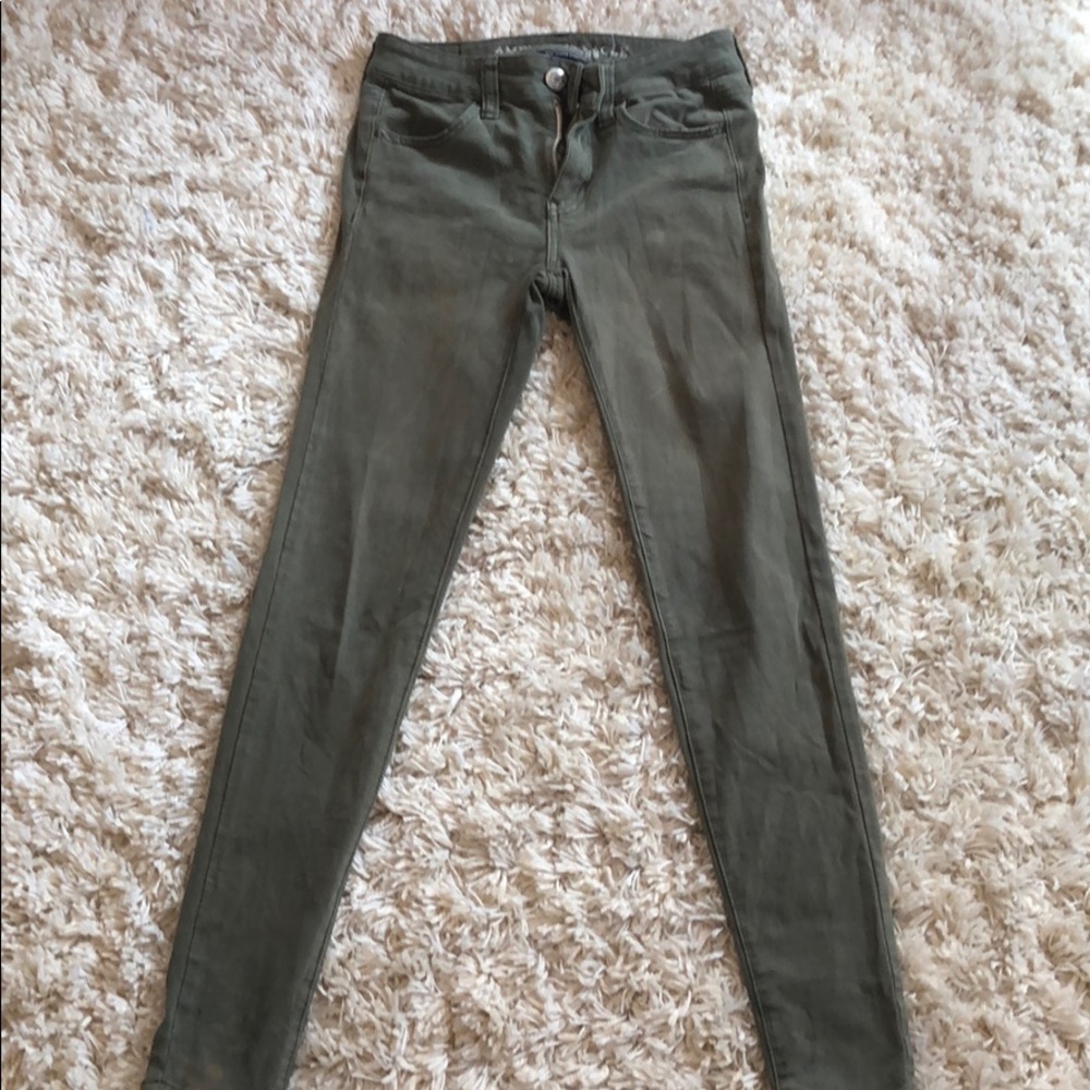Super stretch distressed American Eagle Jeans.